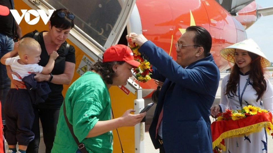 Foreign tourist numbers up 22.5%, air arrivals dominate growth